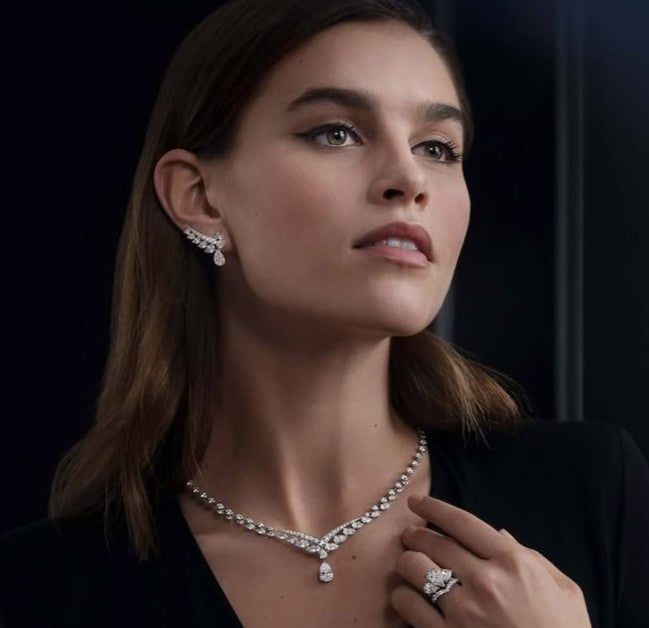 Minimalist Jewelry Trends 2026: The Rise of Moissanite in Modern Elegance