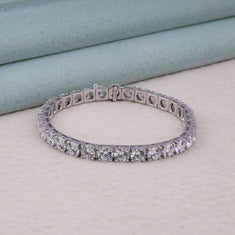 Round Moissanite Single Line Tennis Bracelet With Classic Sparkle
