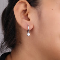 sustainable diamond alternative
gift for her earrings
minimalist moissanite drops