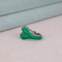 Unisex Green Enamel Lip Shape Ring – Bold Hot Lips Fashion Accessory