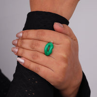 Bold Green Enamel Lip Ring – Hot Lips Fashion Jewelry for Women & Men