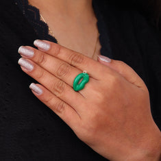 Green Lip Shape Enamel Ring – Bold Hot Lips Statement Jewelry for Men & Women