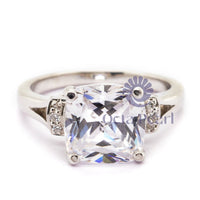 Charming Cushion & Round Cut Moissanite Seven Stone Split Shank Ring