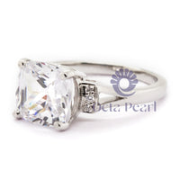 Charming Cushion & Round Cut Moissanite Seven Stone Split Shank Ring