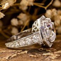 Vintage-Inspired Ascher-cut Moissanite Wedding Ring