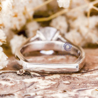 Round Cut Moissanite Engagement Ring