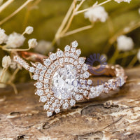 Oval-Marquise And Round Cut CZ Stone Starburst Halo Bridal Ring Set For Wedding