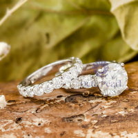 Round Cut Moissanite Bridal Ring Set For Wedding