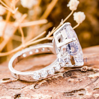 Pear & Round Moissanite Engagement Ring For Women