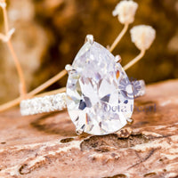 Pear & Round Moissanite Engagement Ring For Women