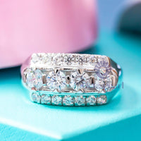 Brilliant Round Moissanite Engagement Rings For Women