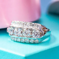 Brilliant Round Moissanite Engagement Rings For Women