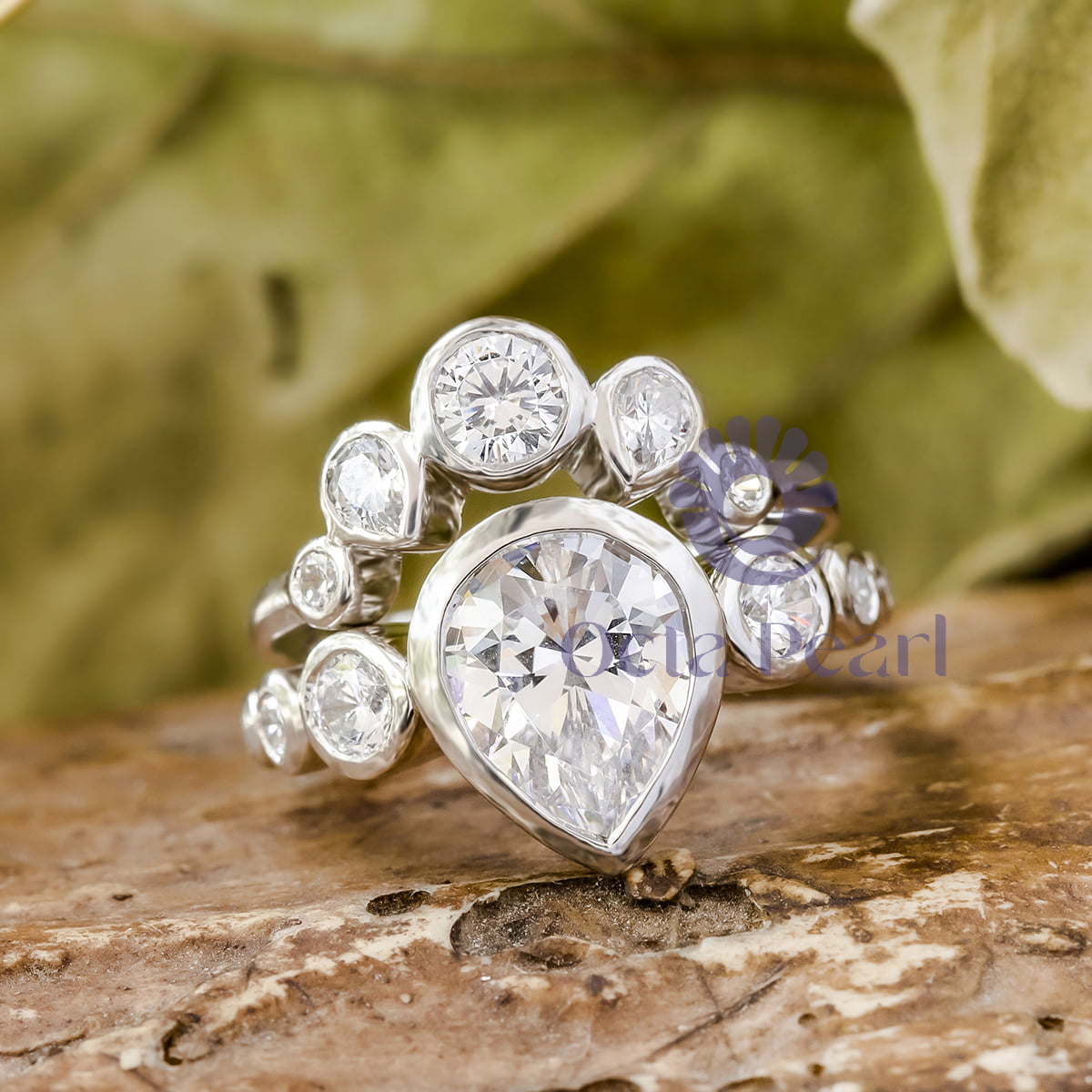 Bezel Set Pear And Round Cut CZ Stone Wedding Ring Set For Women