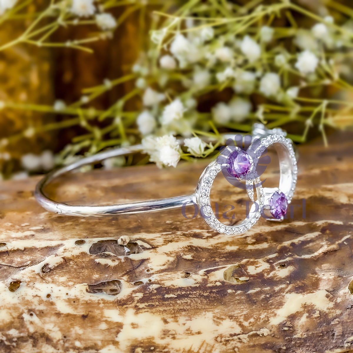 Beautiful Purple With White Round Cut Interlocked Half Two Circle Bangle Bracelet