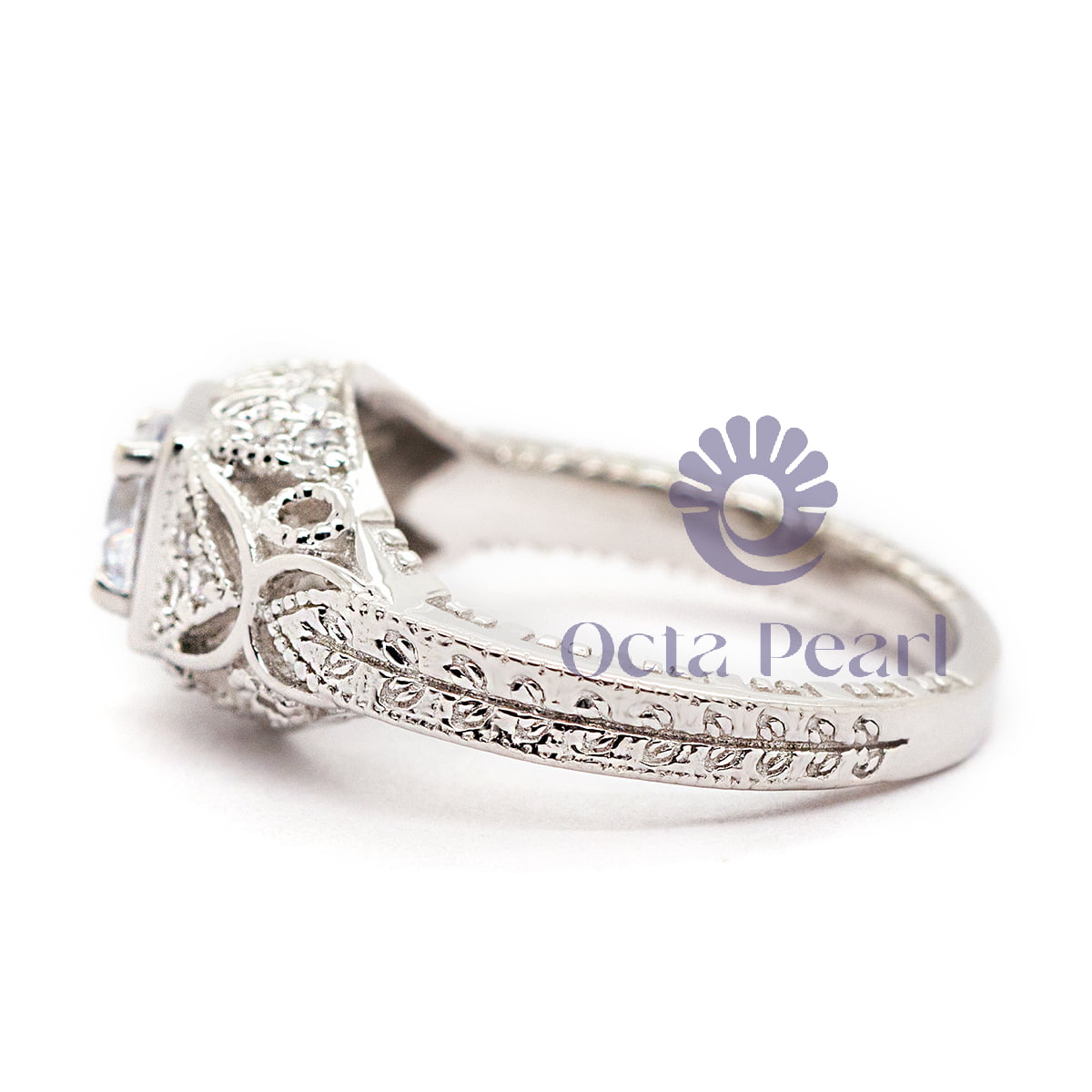 Round Cut Moissanite Art Deco Vintage Engagement Wedding Ring (5/7 TCW)