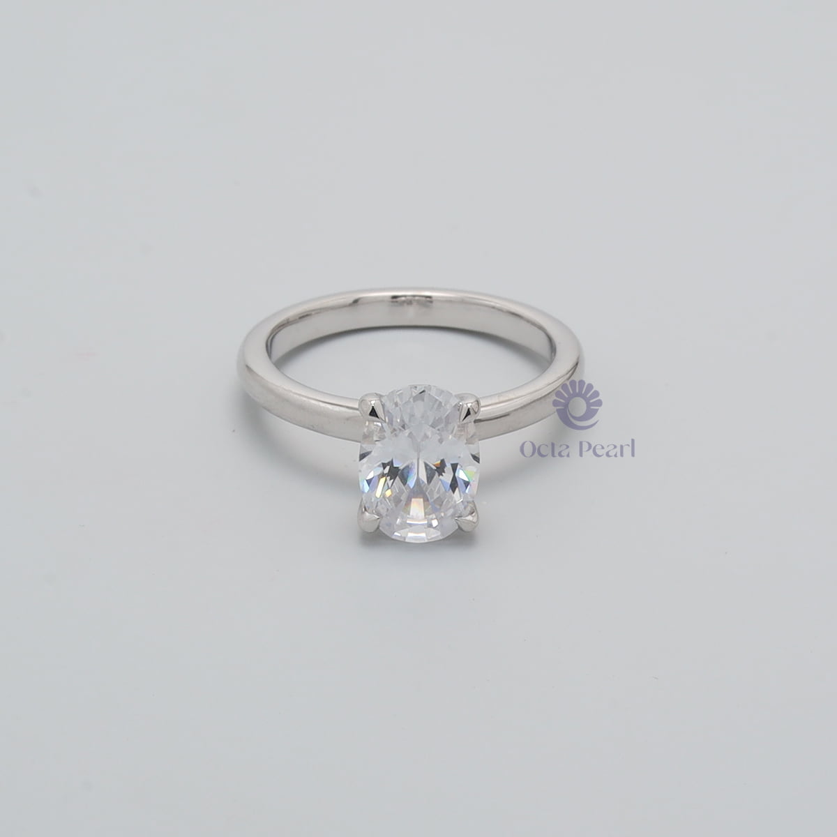 Classic Solitaire Oval-Cut Moissanite engagement ring