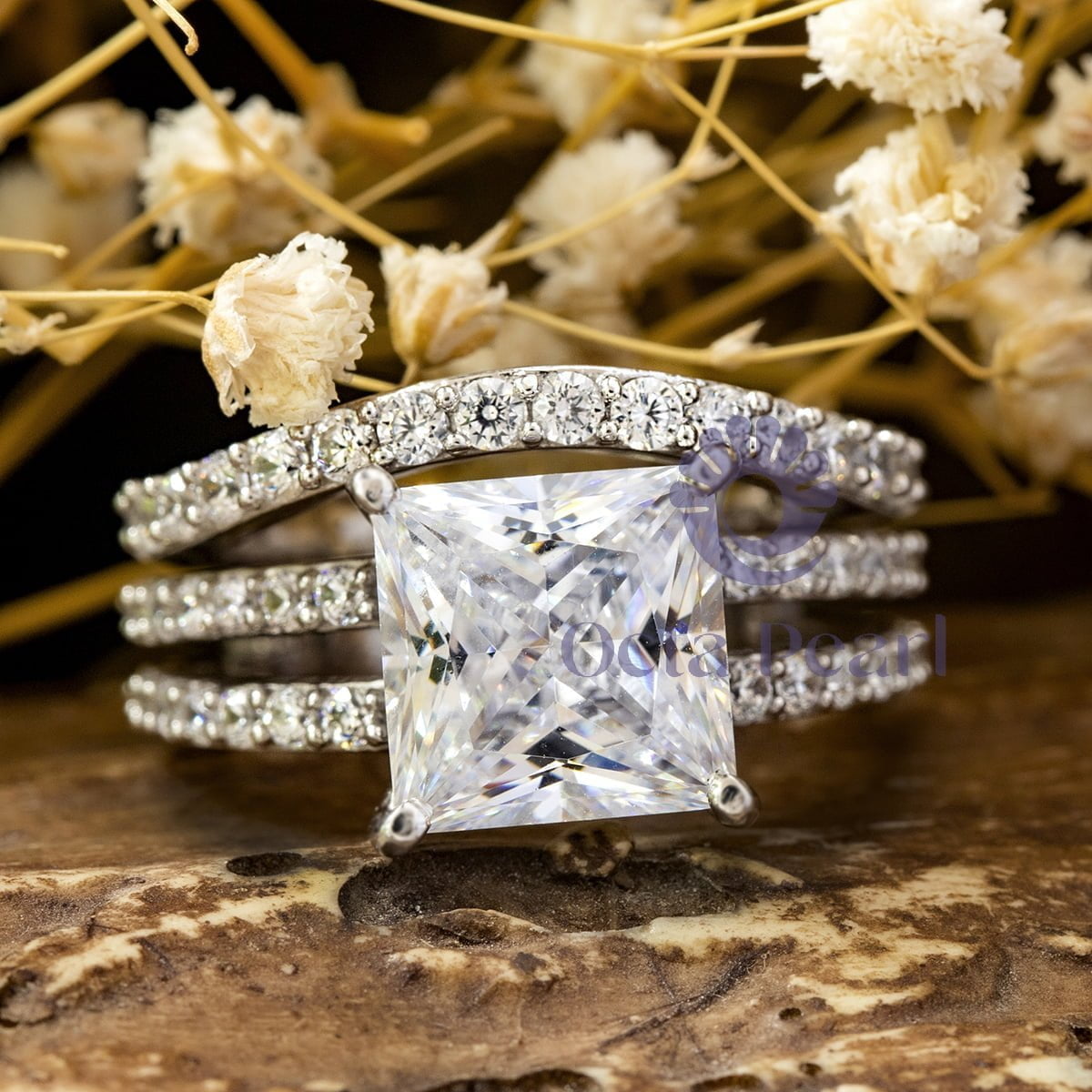 Princess Cut Moissanite Split-Shank Bridal Ring Set