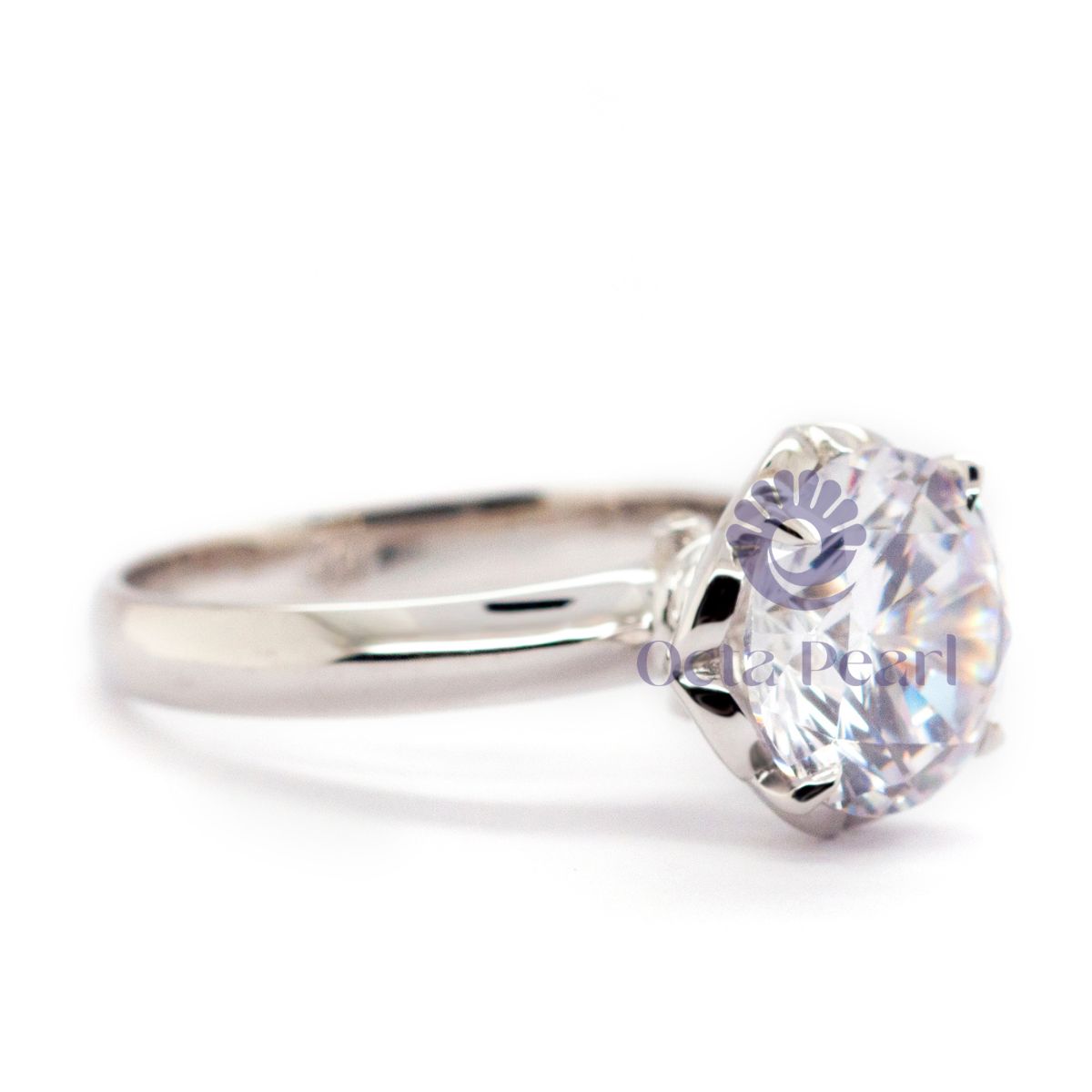 Round Cut Moissanite Solitaire Flower Inspire Ring