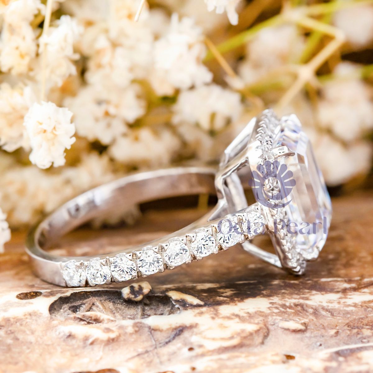 Emerald & Round Cut Moissanite Halo Proposal Ring